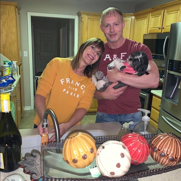 Meet your Posher, Sandy - Picture 15 of 16